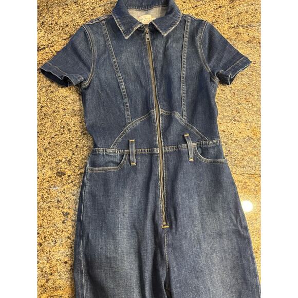 *Gorgeous* ALICE AND OLIVIA Wide Flare Leg Fitted Denim Zip Jumpsuit Size 25 - Picture 2 of 15
